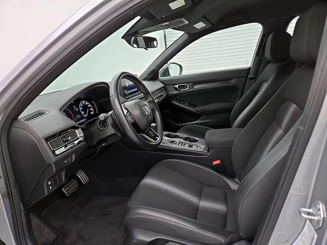 Photo of 2023 Silver Honda Civic