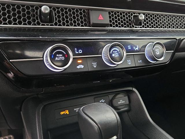 Photo of 2023 Silver Honda Civic