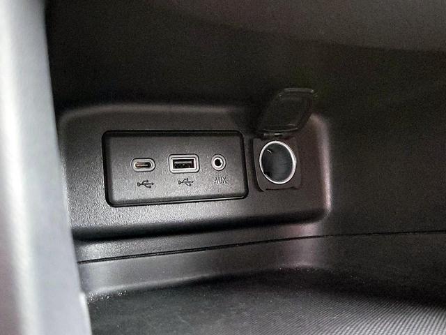 Photo of 2024 Black Chevrolet Equinox