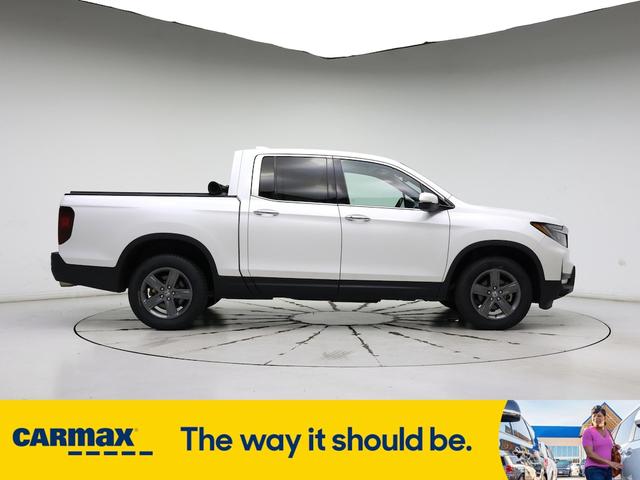 Photo of 2022 White Honda Ridgeline