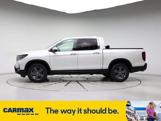 Photo of 2022 White Honda Ridgeline