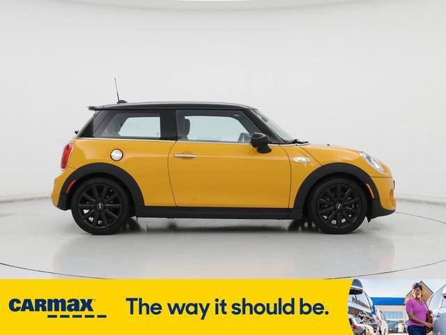 Photo of 2014 Orange MINI Hardtop