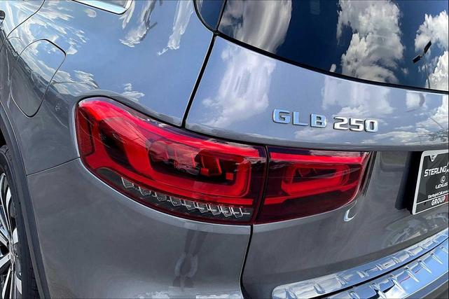 Photo of 2022 Mountain Grey Metallic Mercedes-Benz GLB 250