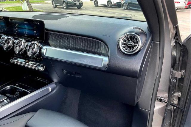 Photo of 2022 Mountain Grey Metallic Mercedes-Benz GLB 250