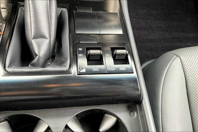 Photo of 2021 Starfire Pearl Lexus GX 460