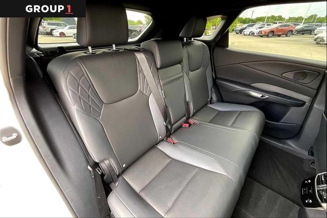 Photo of 2025 Eminent White Pearl Lexus RX 350