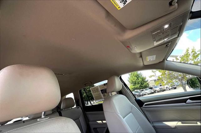 Photo of 2021 Deep Black Pearl Volkswagen Atlas