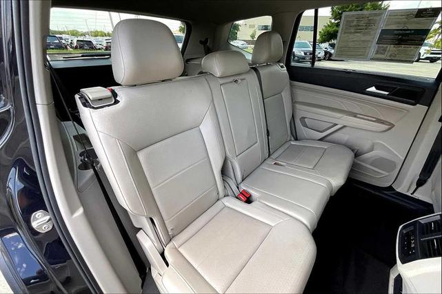 Photo of 2021 Deep Black Pearl Volkswagen Atlas