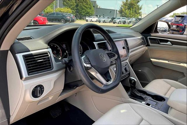 Photo of 2021 Deep Black Pearl Volkswagen Atlas