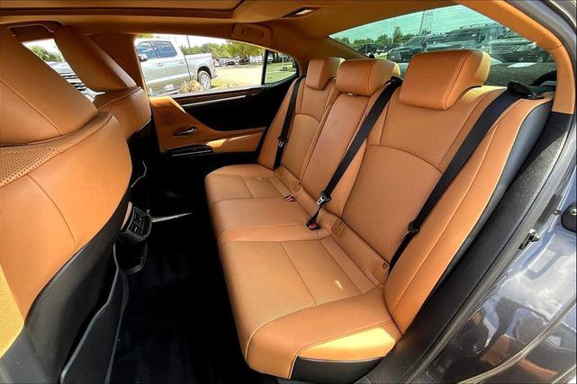 Photo of 2022 Cloudburst Gray Lexus ES 350