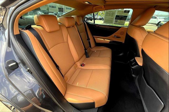 Photo of 2022 Cloudburst Gray Lexus ES 350
