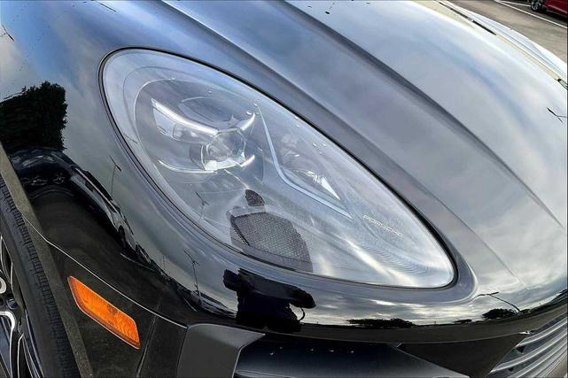 Photo of 2021 Jet Black Metallic Porsche Macan