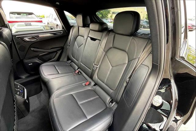 Photo of 2021 Jet Black Metallic Porsche Macan