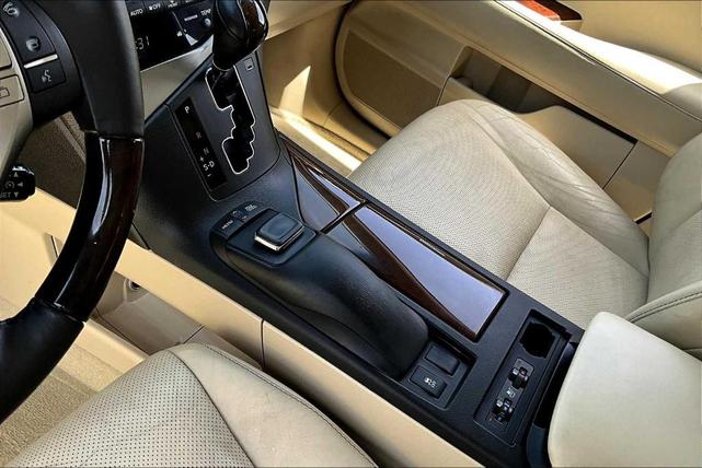 Photo of 2015 Claret Mica Lexus RX 350