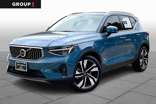 2023 Volvo XC40