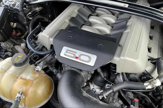 Photo of 2017 Magnetic Metallic Ford Mustang