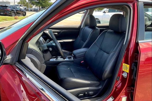 Photo of 2017 Cayenne Red Nissan Altima