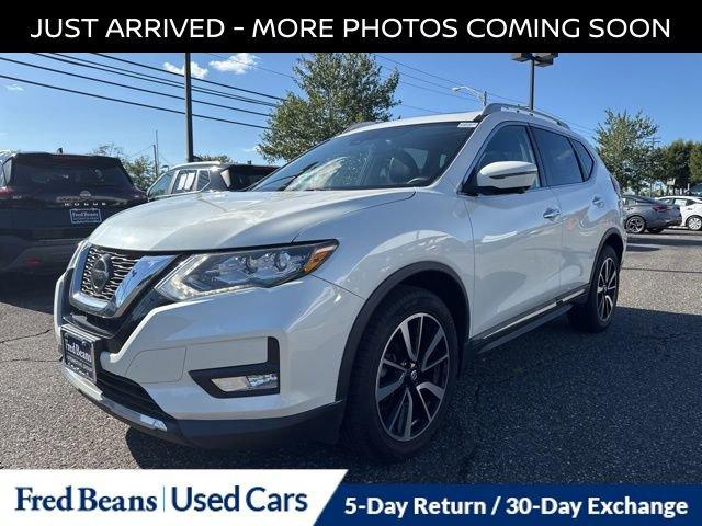 Photo of 2019 White Nissan Rogue
