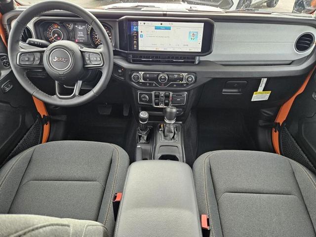 Photo of 2025 Orange Jeep Gladiator