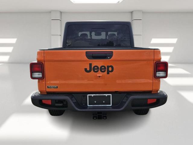 Photo of 2025 Orange Jeep Gladiator