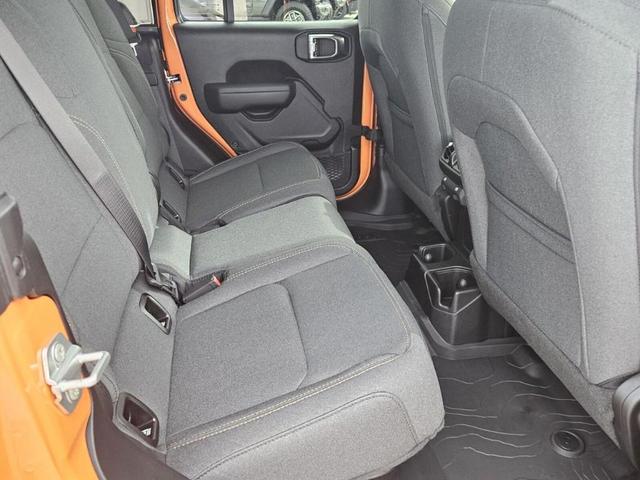 Photo of 2025 Orange Jeep Gladiator