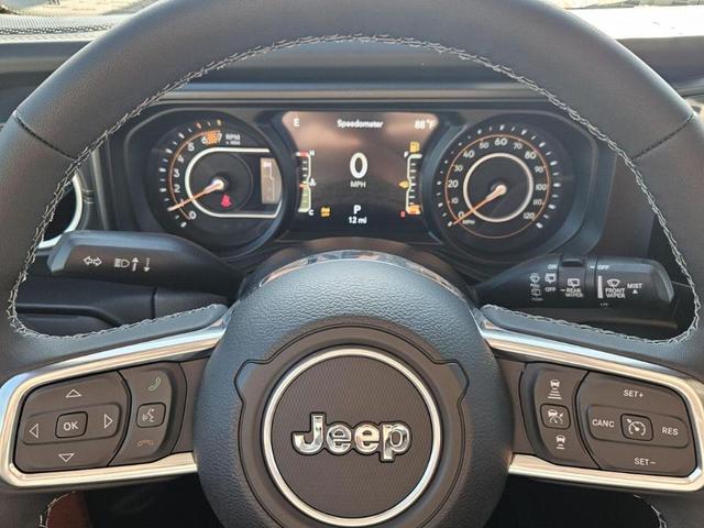 Photo of 2025 Orange Jeep Wrangler