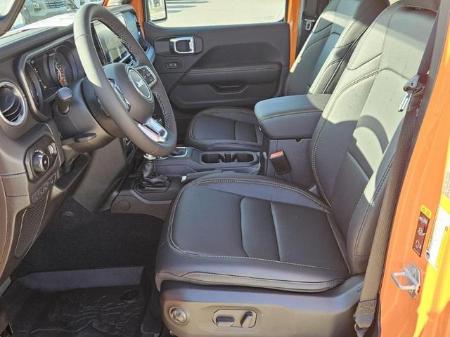 Photo of 2025 Orange Jeep Wrangler
