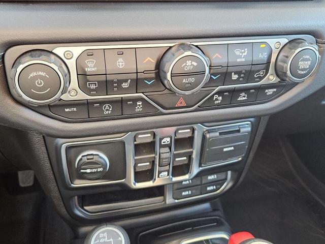 Photo of 2025 Orange Jeep Wrangler