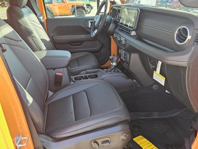 Photo of 2025 Orange Jeep Wrangler