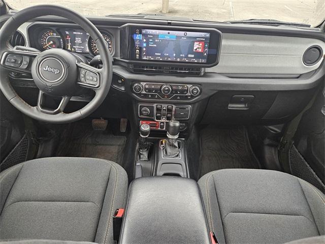 Photo of 2024 Green Jeep Gladiator