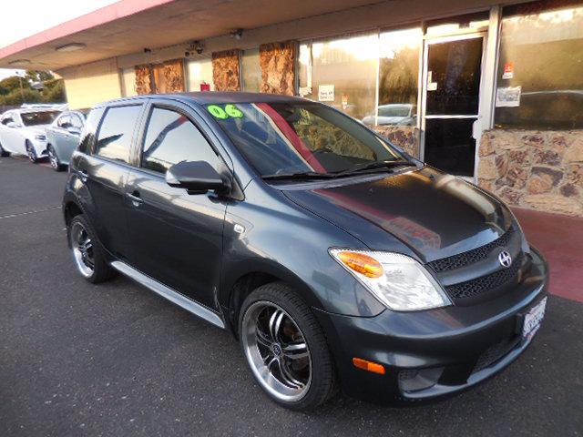 2006 Scion XA