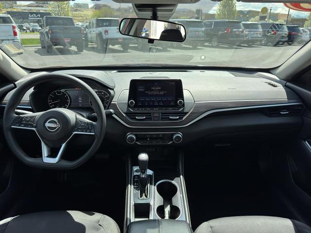 Photo of 2023 Red/Red Nissan Altima