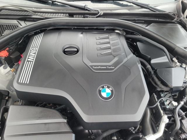 Photo of 2023 White Metallic BMW 330