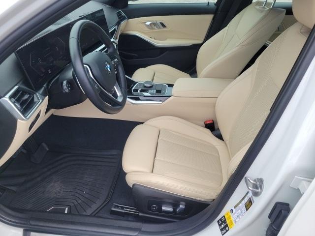 Photo of 2023 White Metallic BMW 330