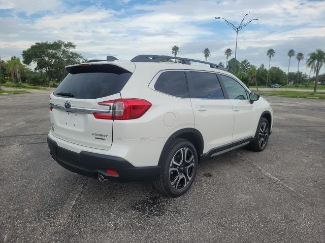 Photo of 2025 White Pearl Subaru Ascent
