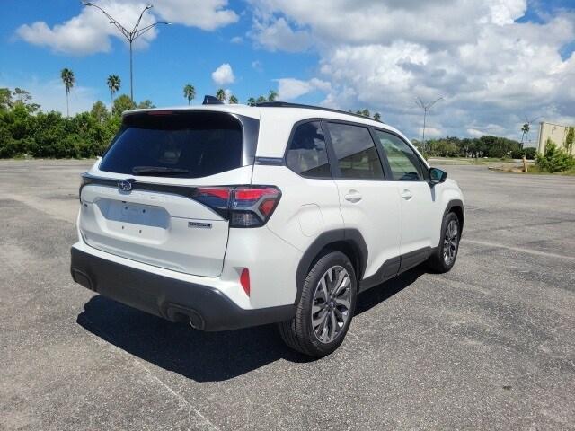 Photo of 2025 Crystal White Subaru Forester