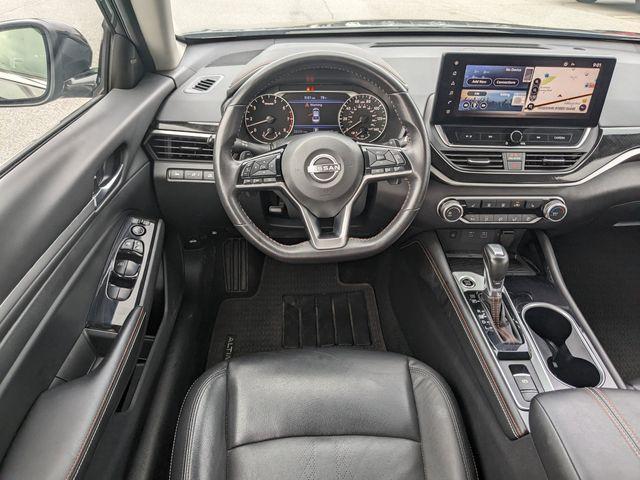 Photo of 2024 Gun Metallic Nissan Altima
