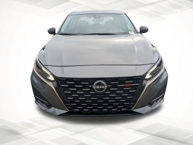 Photo of 2024 Gun Metallic Nissan Altima