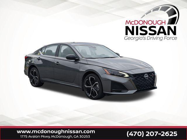 Photo of 2024 Gun Metallic Nissan Altima
