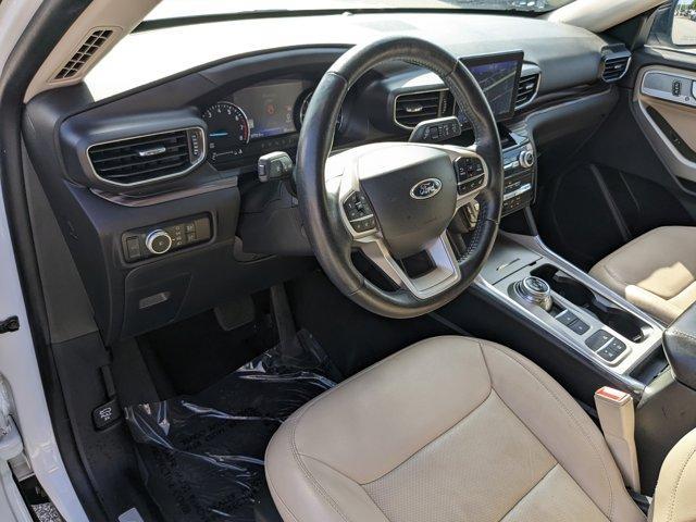Photo of 2023 Oxford White Ford Explorer