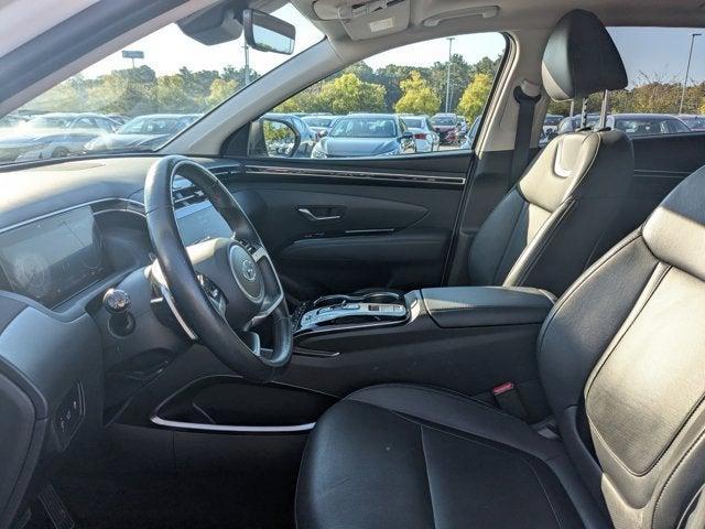 Photo of 2024 White Pearl Hyundai TUCSON