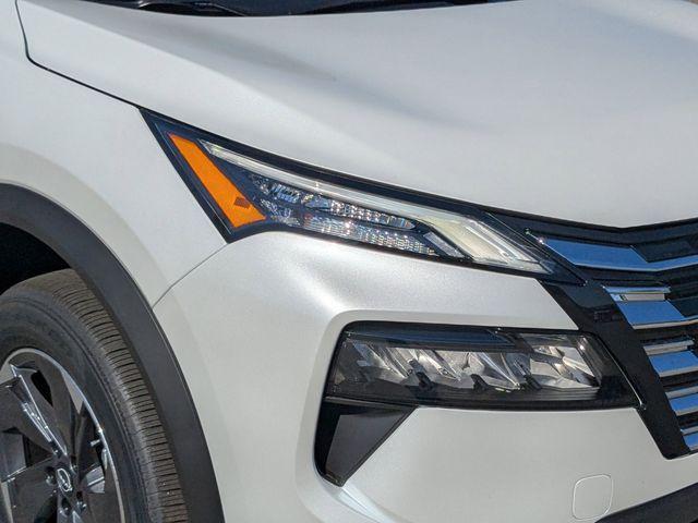 Photo of 2025 Everest White P Nissan Rogue