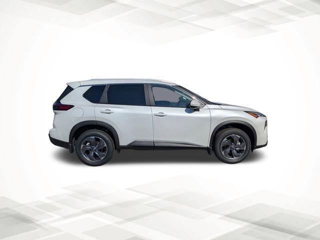 Photo of 2025 Everest White P Nissan Rogue