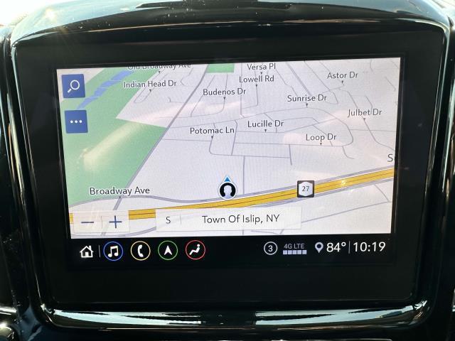 Photo of 2020 Silver Ice Metallic Chevrolet Traverse