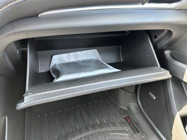 Photo of 2020 Silver Ice Metallic Chevrolet Traverse