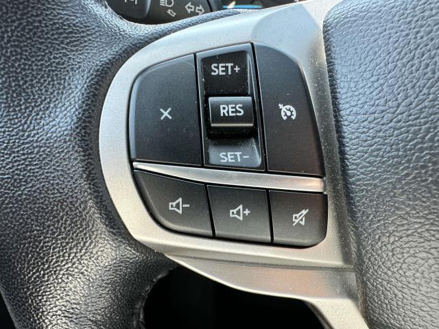 Photo of 2022 Iconic Silver Metallic Ford Explorer