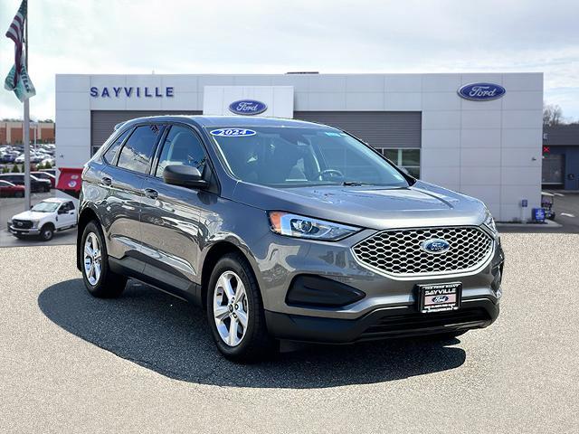 Photo of 2024 Carbonized Gray Metallic Ford Edge