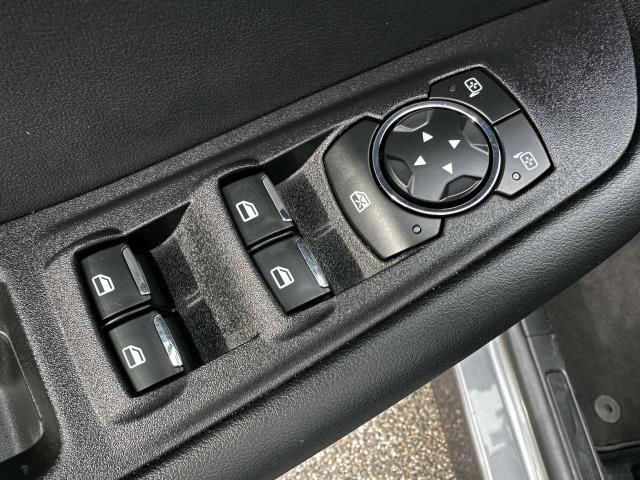 Photo of 2024 Carbonized Gray Metallic Ford Edge