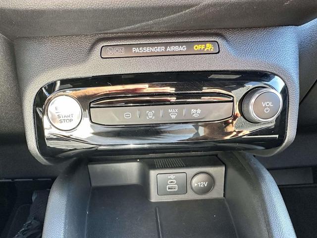 Photo of 2025 Agate Black Metallic Ford Escape
