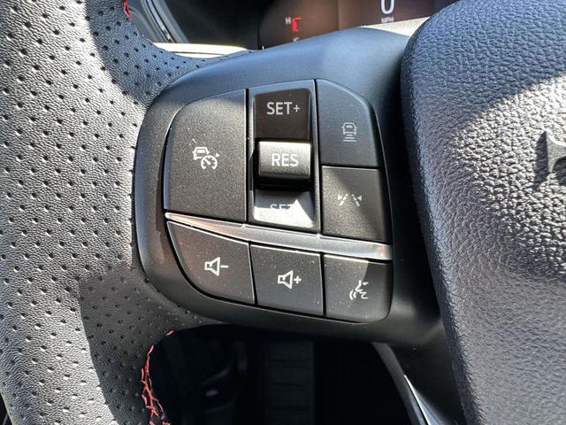 Photo of 2025 Agate Black Metallic Ford Escape